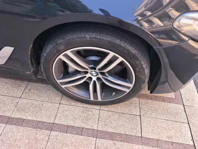 BMW 5 Series — Фото автомобиля 6