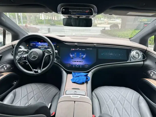 Mercedes-Benz EQS — Фото автомобиля 11