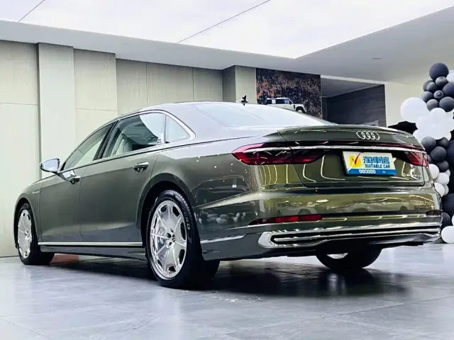 Audi A8 — Фото автомобиля 6