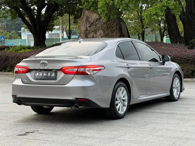 Toyota Camry — Фото автомобиля 19
