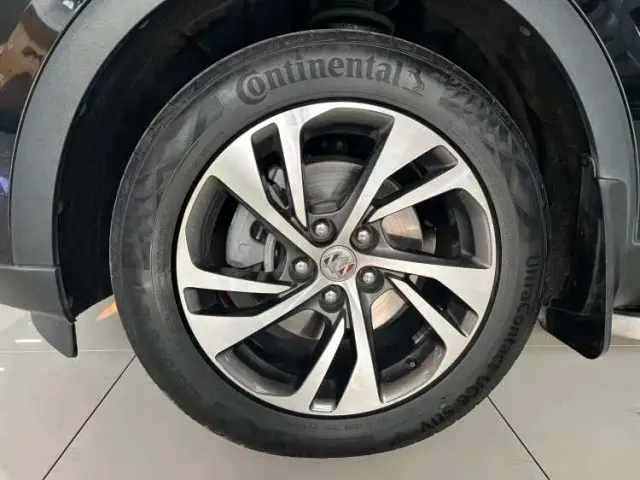 Buick Envision S — Фото автомобиля 8