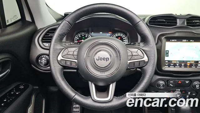 Jeep Renegade — Фото автомобиля 22