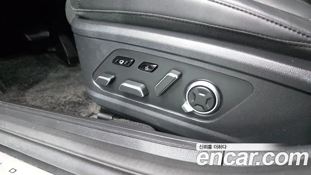 Hyundai Grandeur Grandeur (GN7) 3.5 Бензин 2WD — Фото автомобиля 29