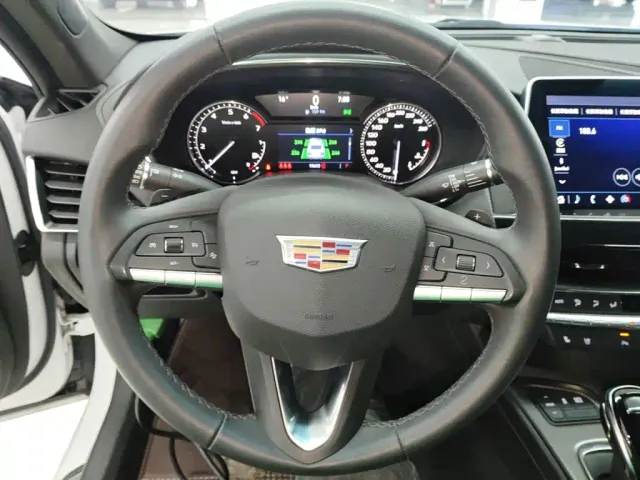 Cadillac CT5 — Фото автомобиля 10