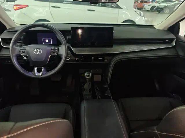 Toyota Camry — Фото автомобиля 12