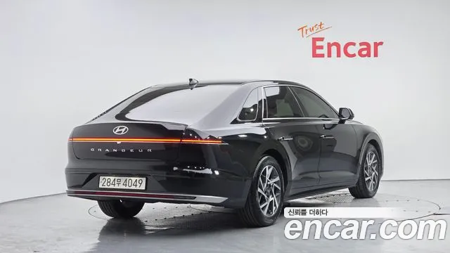 Hyundai Grandeur Grandeur (GN7) 2.5 Бензин 2WD — Фото автомобиля 2