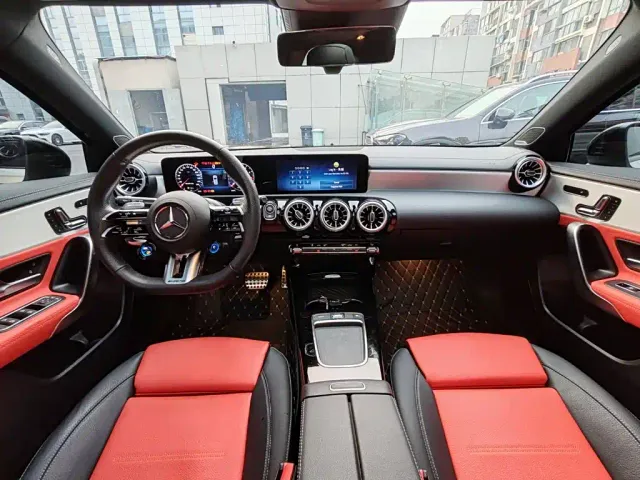 Mercedes-Benz A-Class AMG — Фото автомобиля 14