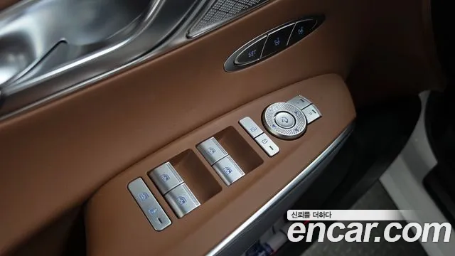 Genesis GV70 2.5T Бензин AWD — Фото автомобиля 30