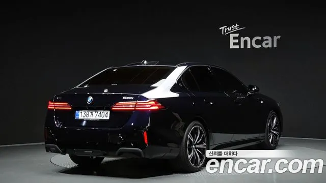 Фотография автомобиля — BMW 5-Series