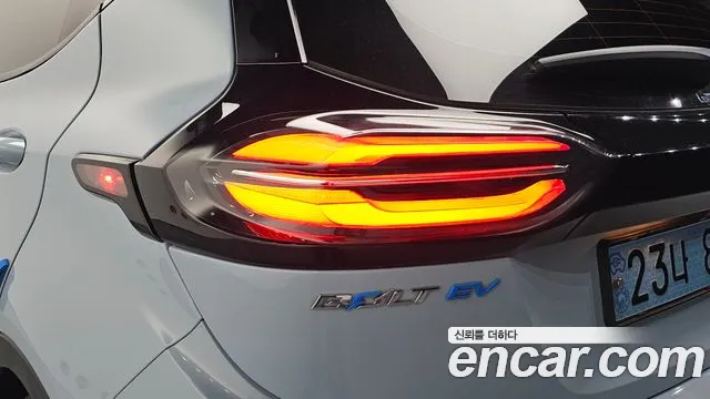 Chevrolet Bolt EV — Фото автомобиля 8