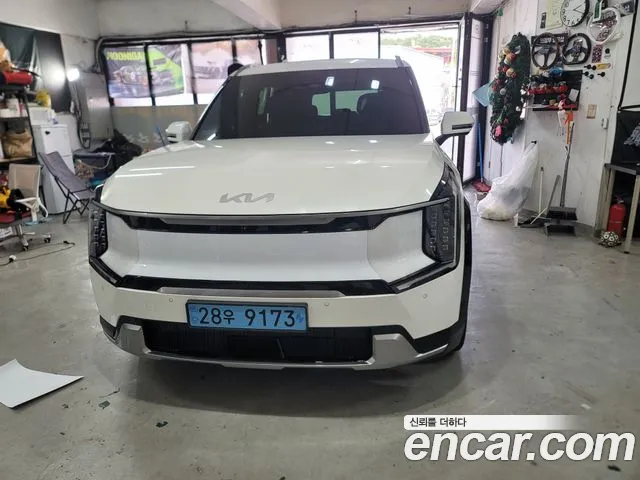 Kia EV9 — Фото автомобиля 3
