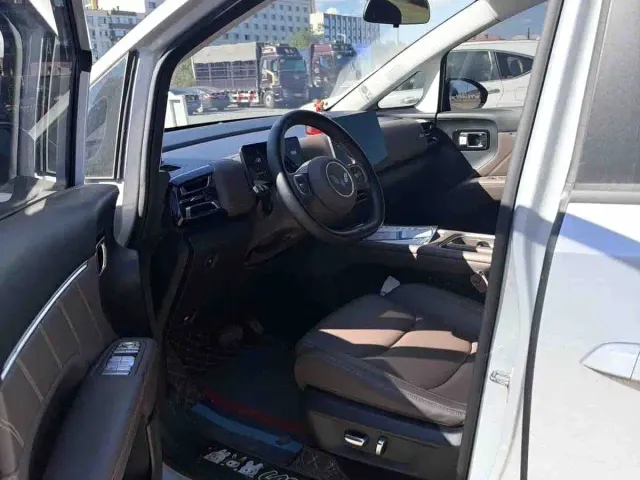 Wuling Starlight 730 — Фото автомобиля 9