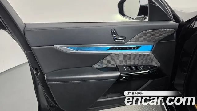 BMW 7 Series G70 — Фото автомобиля 13