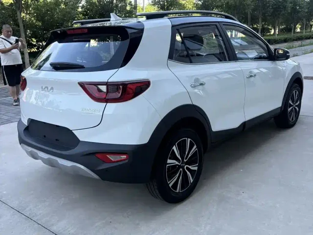 Kia KX1 — Фото автомобиля 4