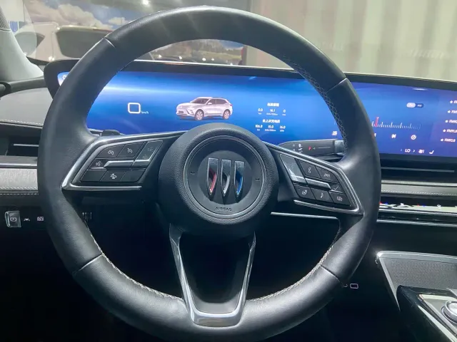 Buick E5 — Фото автомобиля 10