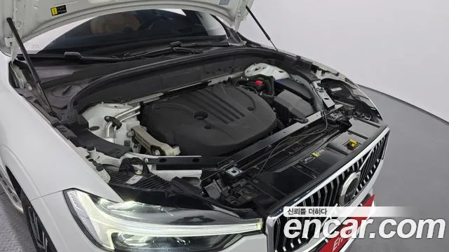 Вольво XC60 — Фото автомобиля 6