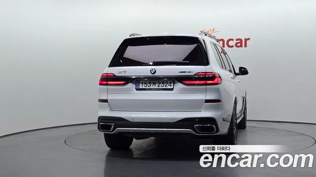 BMW X7 — Фото автомобиля 4
