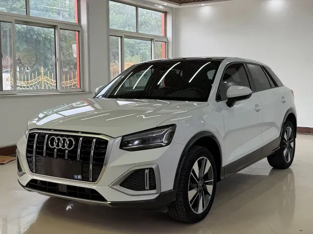 Audi Q2L — Фото автомобиля 3