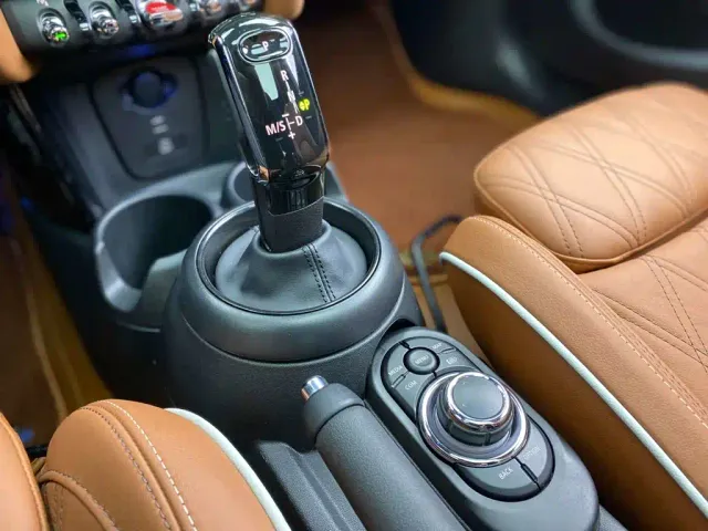 MINI MINI 2023 Facelift 2.0T COOPER S Artist 5-Door — Фото автомобиля 24
