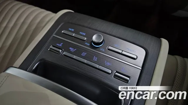 Hyundai Grandeur GN7 — Фото автомобиля 28