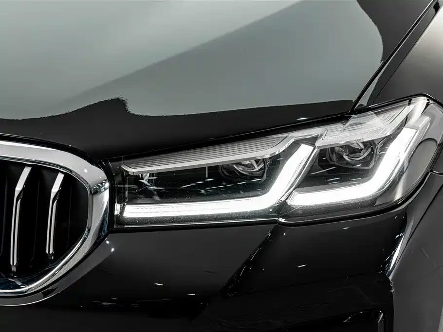 BMW BMW 5 Series 2022 Facelift 530Li Leading M Sport Package — Фото автомобиля 4