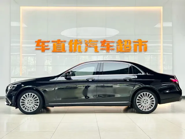 Mercedes-Benz E-Class — Фото автомобиля 4