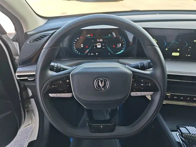 Changan Eado — Фото автомобиля 10