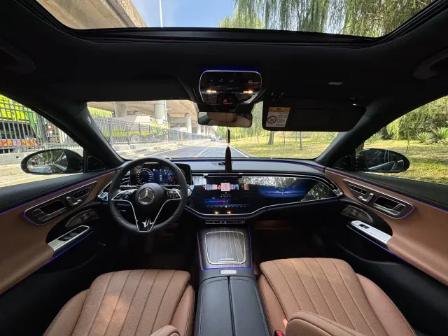 Mercedes-Benz E-Class — Фото автомобиля 10