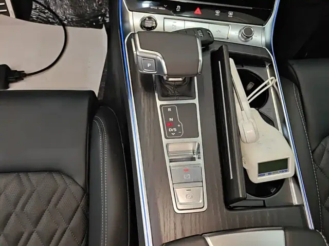 Audi A6L — Фото автомобиля 13