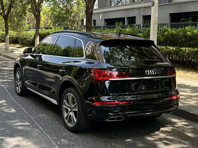 Audi Q5L — Фото автомобиля 16