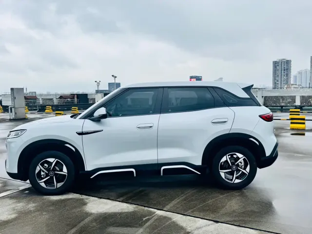 BYD Yuan UP — Фото автомобиля 3
