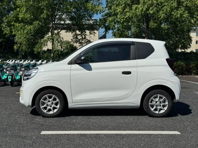 Roewe Clever — Фото автомобиля 2