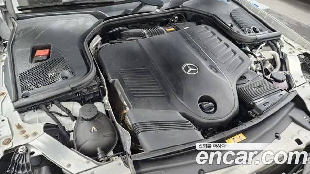 Mercedes-Benz E-Class — Фото автомобиля 6