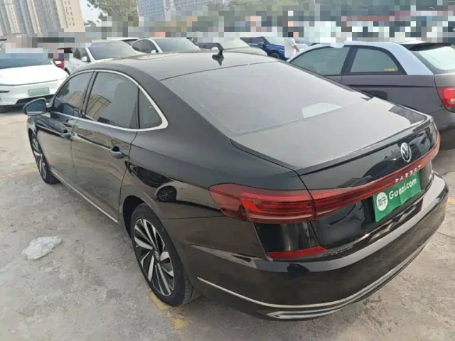 Volkswagen Passat — Фото автомобиля 4