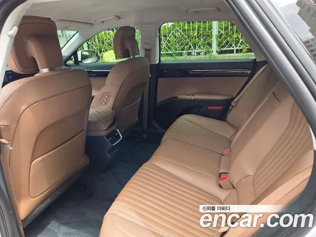 Hyundai Grandeur Grandeur (GN7) 2.5 Бензин 2WD — Фото автомобиля 8
