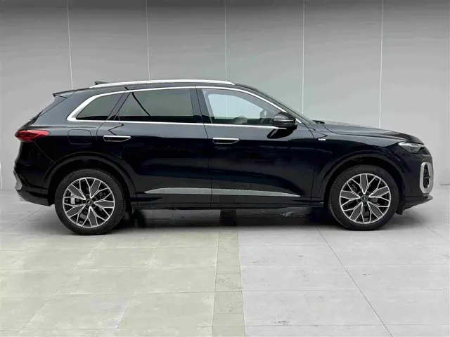 Audi Q5L — Фото автомобиля 3