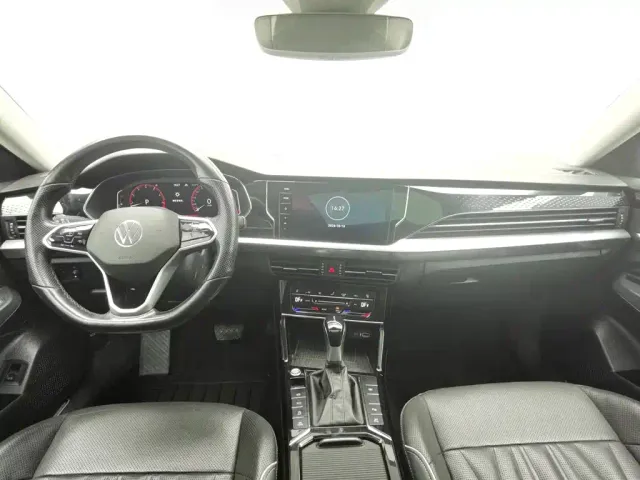 Volkswagen Passat — Фото автомобиля 5