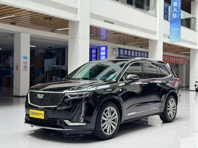 Фотография автомобиля — Cadillac XT6