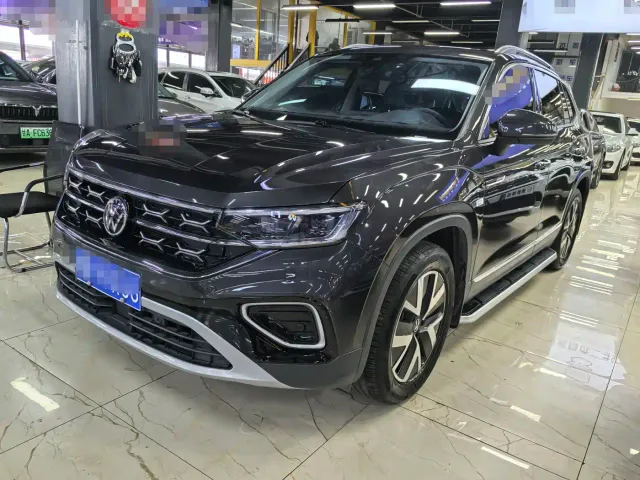 Фотография автомобиля — Volkswagen Tayron
