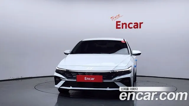 Hyundai Avante CN7 — Фото автомобиля 3