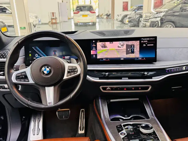 BMW X7 — Фото автомобиля 6