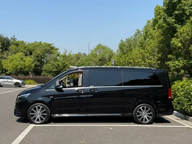 Mercedes-Benz V-Class — Фото автомобиля 7