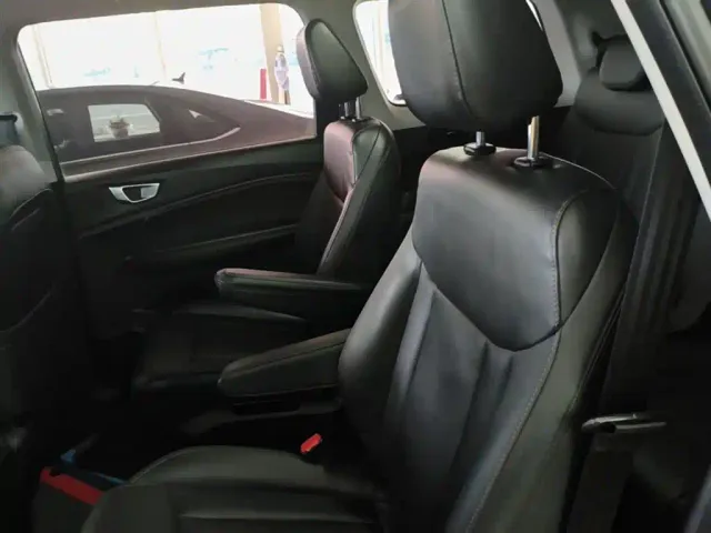 Wuling Jiachen — Фото автомобиля 16