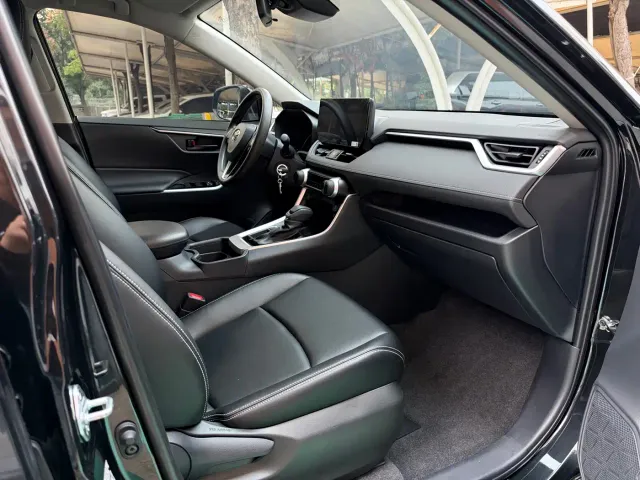 Toyota RAV4 — Фото автомобиля 22