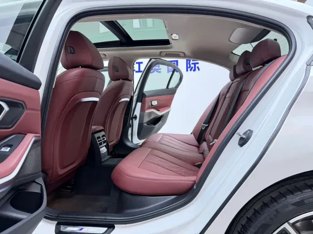 BMW 3 Series — Фото автомобиля 12