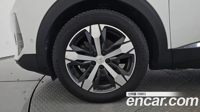 Peugeot 5008 — Фото автомобиля 4