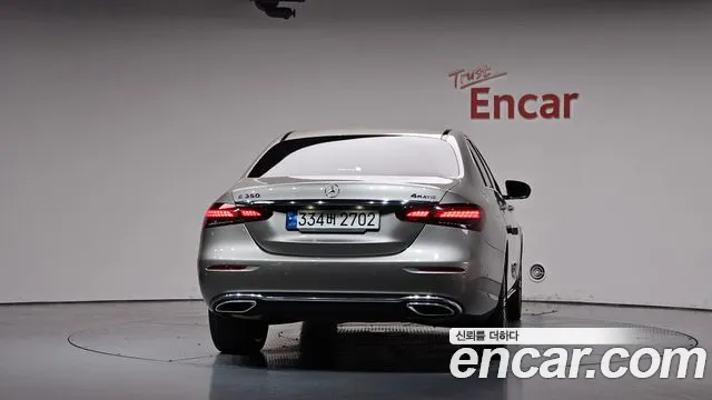 Mercedes-Benz E-Class E-класс W213 E350 4MATIC Exclusive — Фото автомобиля 4