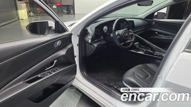 Hyundai Avante CN7 — Фото автомобиля 15