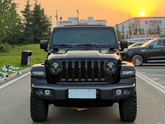 Jeep Wrangler — Фото автомобиля 2