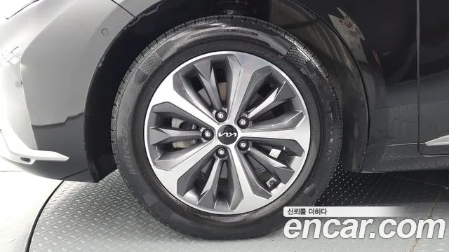 Kia K8 Hybrid — Фото автомобиля 5